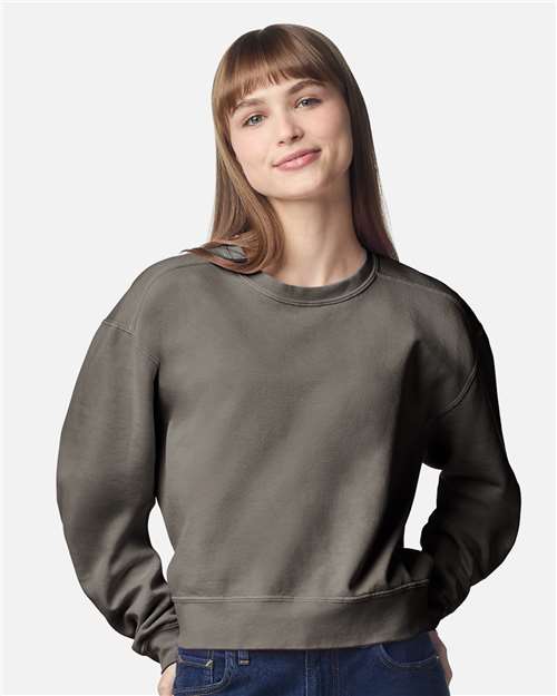Comfort Colors Women's Garment-Dyed Mid-Length Crewneck Sweatshirt